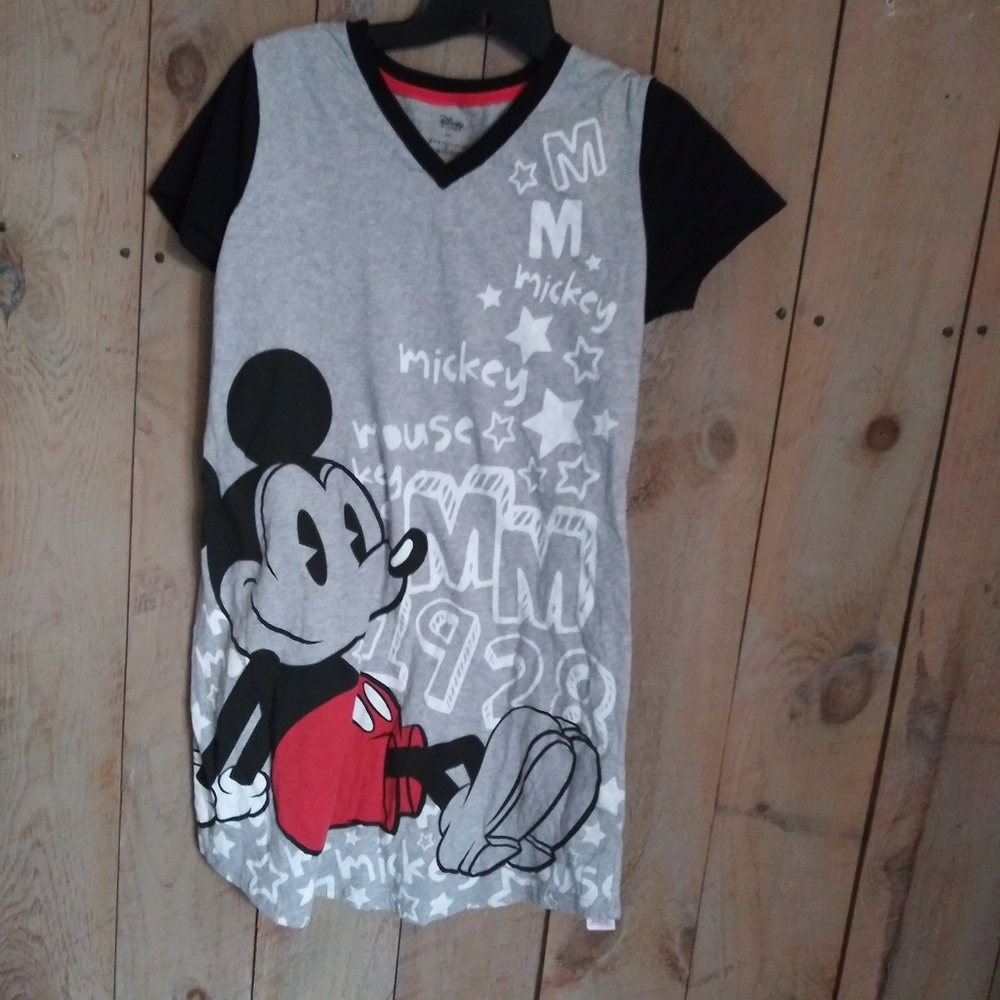 Disney bed shirt